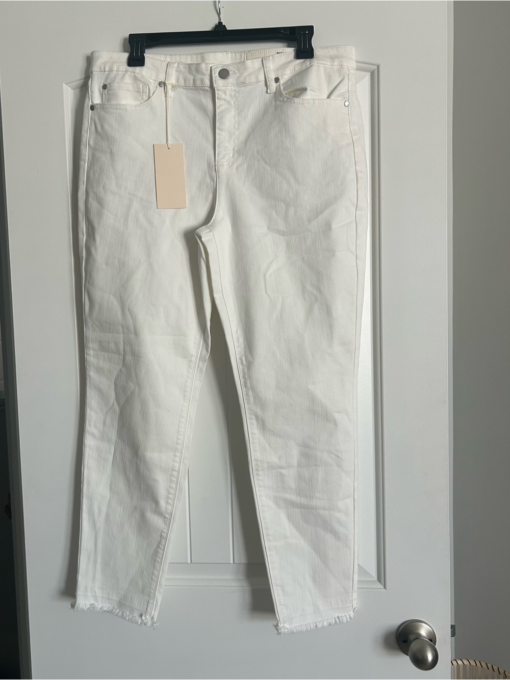 NWT Women’s Vince Camuto White Ankle Cropped Jeans - Size 32/14